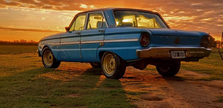 Aniversario de la venta del primer Ford Falcon en Argentina 