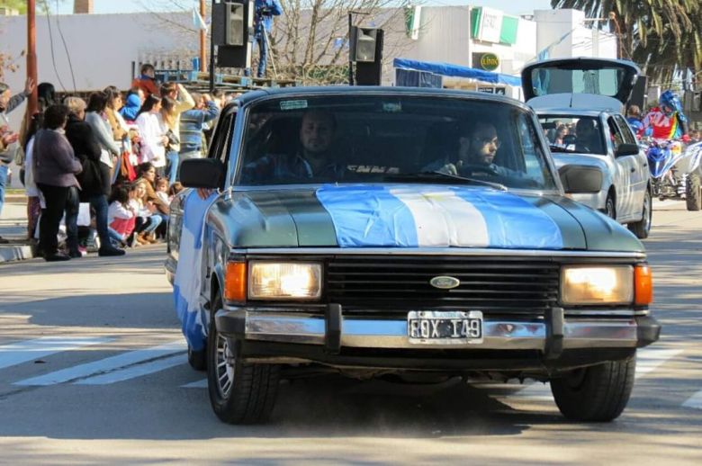 Aniversario de la venta del primer Ford Falcon en Argentina 