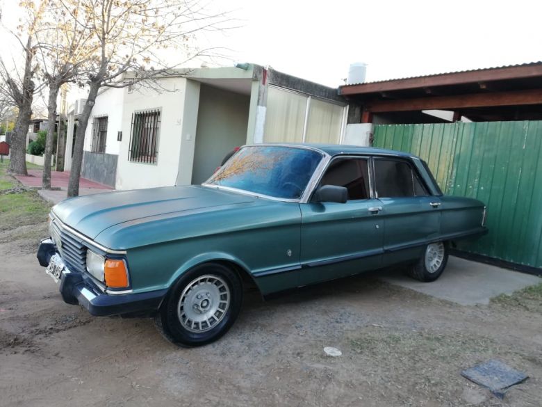 Aniversario de la venta del primer Ford Falcon en Argentina 