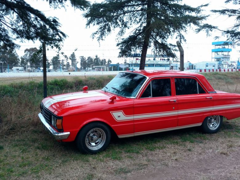 Aniversario de la venta del primer Ford Falcon en Argentina 