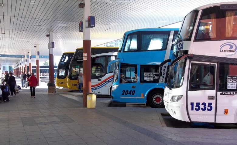 Transporte: tras más de cien días sin servicio, aseguran que "la solución es política"