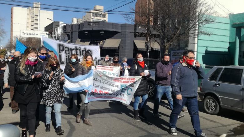 Nuevo reclamo por las calles de la ciudad por las tarifas de EPEC