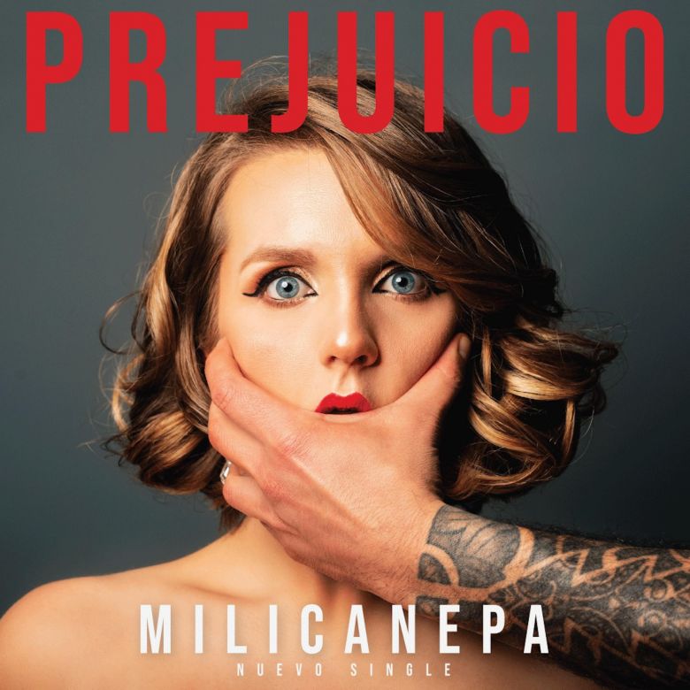 Milagros Canepa rompe y le canta a los "Prejuicios"