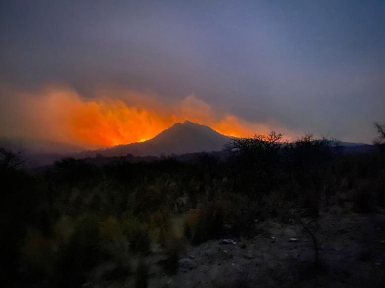 Alpa Corral espera la llegada de un nuevo frente de fuego que se inició en San Luis