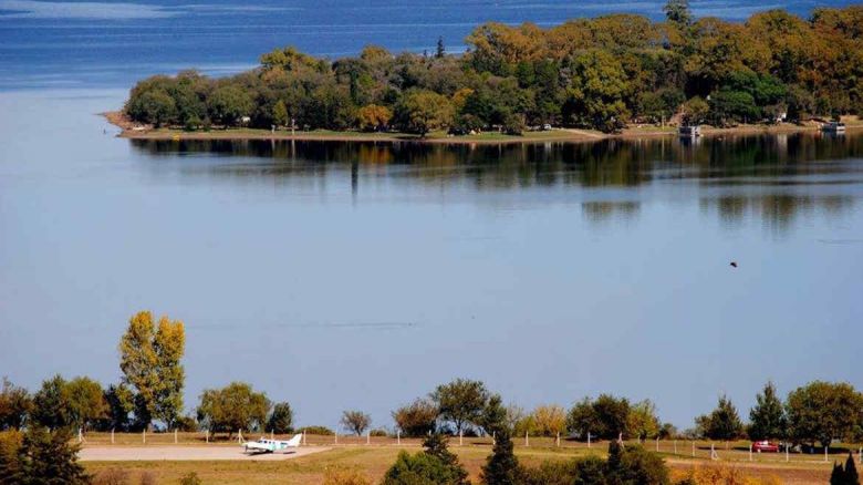 "La Provincia debe poner una fecha de apertura turística"