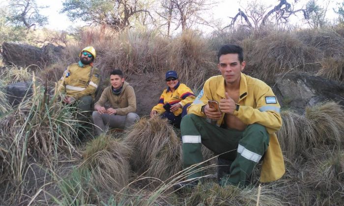 La intimidad de brigadistas y bomberos durante once días infernales: la organización y el ánimo, algunas de las claves