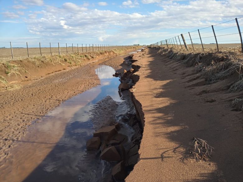 Imágenes impactantes de cómo afectó la lluvia a los caminos rurales  