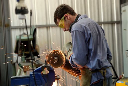 Talleres metalúrgicos sufren el faltante de materiales para trabajar