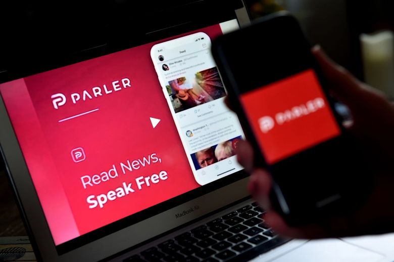 Parler, la red social donde se refugian los seguidores de Trump enfrentados a Twitter y Facebook