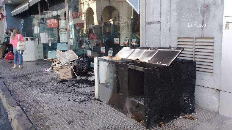 Se incendió un local comercial en pleno centro 