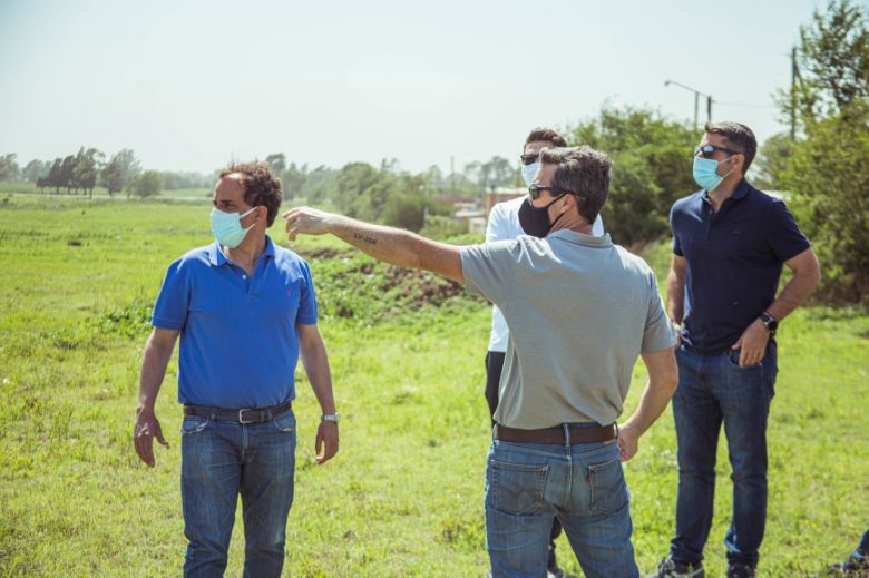 Llamosas presentó el proyecto para construir un Polideportivo Municipal en Banda Norte