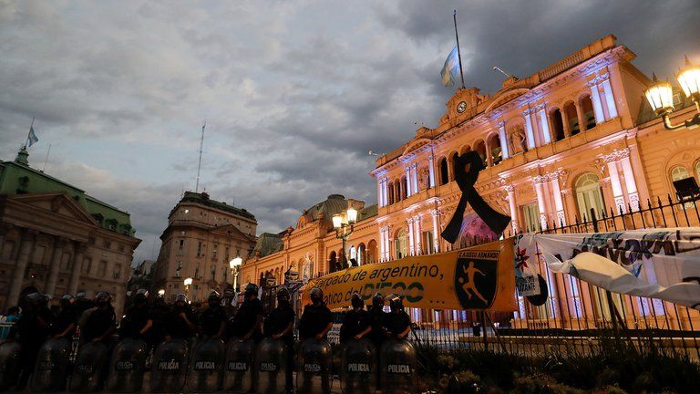 El velorio en vivo de Maradona 