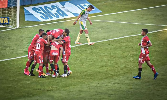 Argentinos Juniors goleó en la visita a Aldosivi