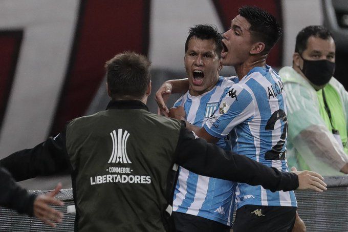 Racing eliminó al campeón