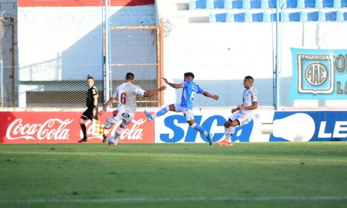 Sábado a las 21:30, la cita para Temperley - Estudiantes de Río Cuarto