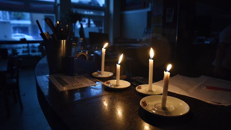 Un combo explosivo: usuarios sin luz y agua en el medio de elevadas temperaturas