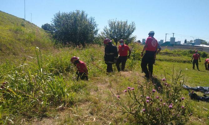 Tragedia: tres jóvenes murieron al desbarrancar un auto