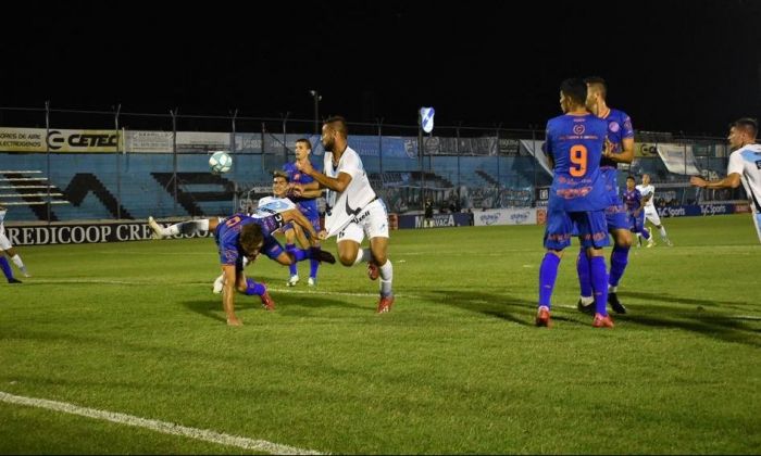 Empate con sabor a poco entre Temperley y Morón