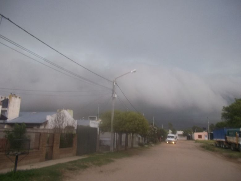 Villa Huidobro sufrió una tormenta con vientos muy fuertes