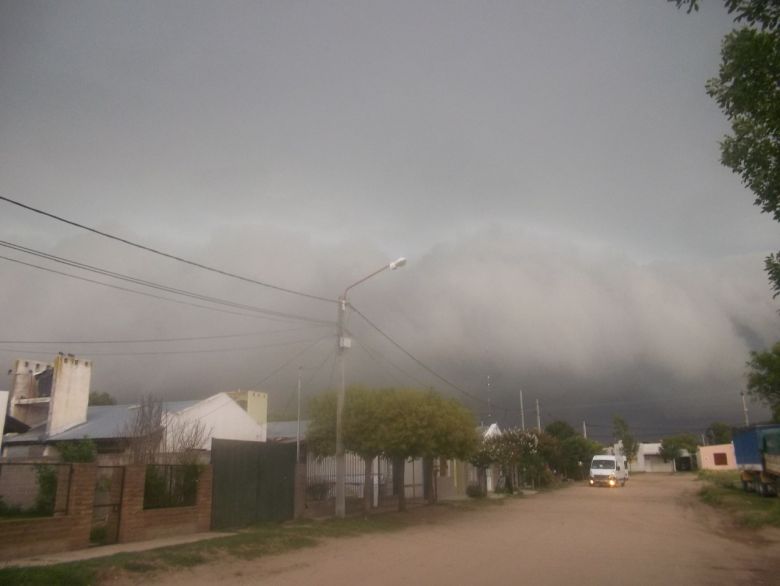 Villa Huidobro sufrió una tormenta con vientos muy fuertes