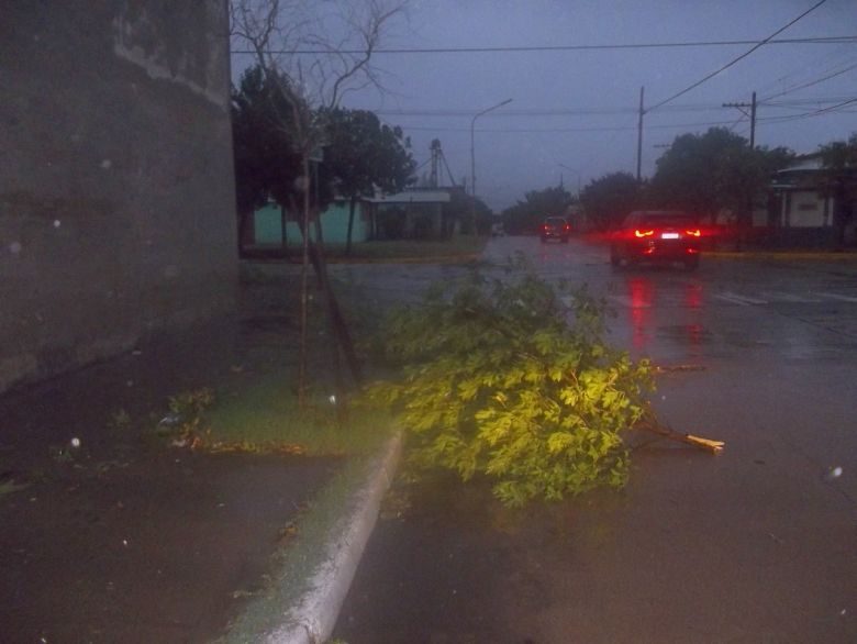 Villa Huidobro sufrió una tormenta con vientos muy fuertes