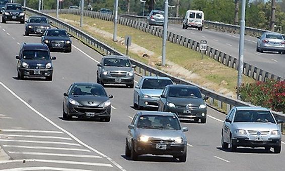 Todo lo que hay que tener en regla para salir con el auto a la ruta en vacaciones