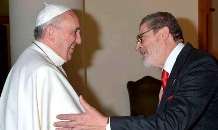 Murió por Covid-19 el médico personal del papa Francisco, Fabrizio Soccorsi