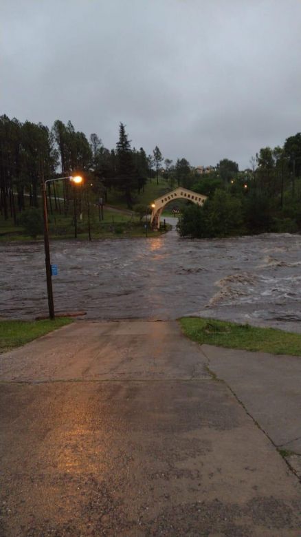 Gran creciente en Santa Rosa de Calamuchita, pero sin inconvenientes