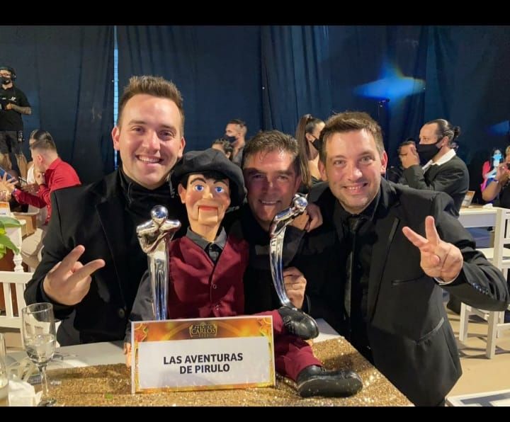 Gerardo, Mauro y ” El Pirulo”, del campo al teatro de Carlos Paz