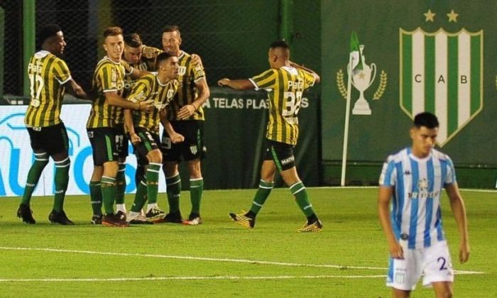 Comenzó a rodar la pelota en la Liga Profesional