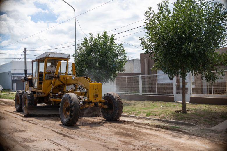 Continúan los trabajos de mantenimiento de calles de tierra