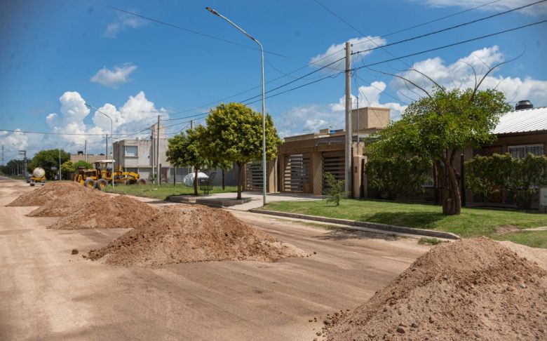 Continúan los trabajos de mantenimiento de calles de tierra