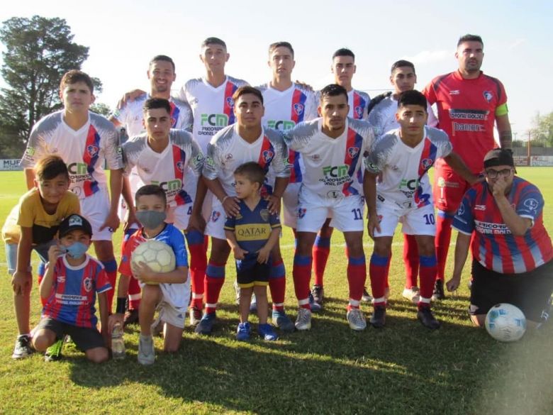 Toro Club avanzó, San Martín eliminado