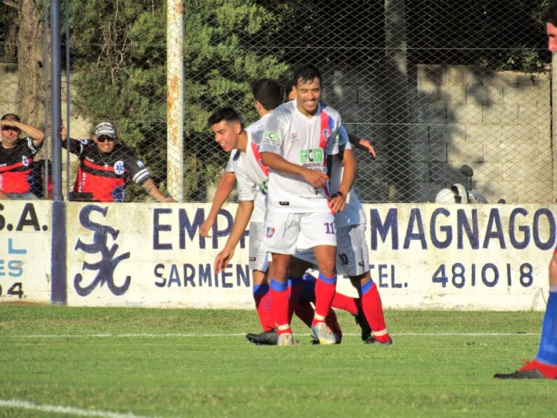 Toro Club avanzó, San Martín eliminado