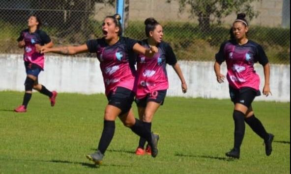 Comenzó el fútbol femenino regional