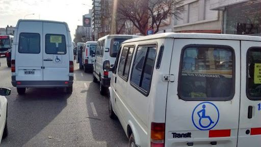 Se realizará un paro y marcha de transportistas que trasladan personas con discapacidad