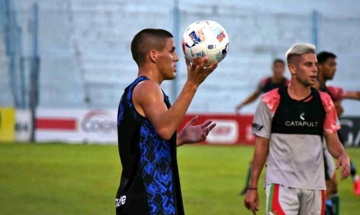 Adín: "Nos faltó descansar con la pelota en los pies"