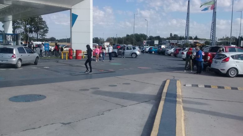 Intenso flujo vehicular en las rutas próximas a la ciudad