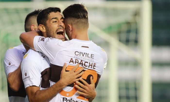 Victoria de Platense en el cierre de la décima fecha