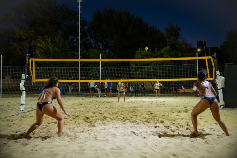 Fueron presentadas las nuevas canchas de Beach Volley y Beach Tennis del Centro 11