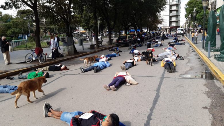 Trabajadores de la salud visibilizaron su crítica condición laboral