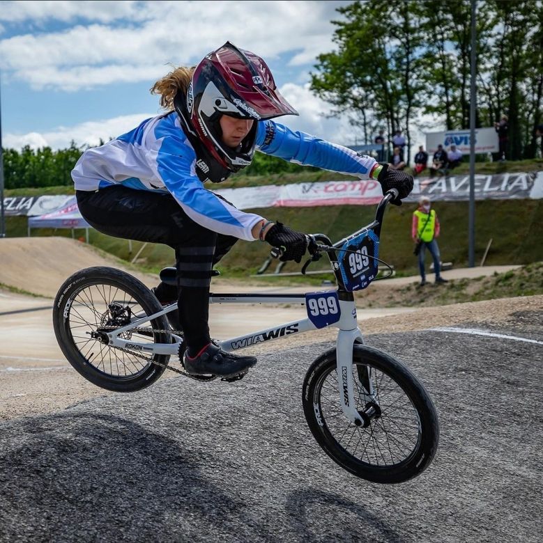 Francesa Cingolani en la Copa Mundial de BMX de Verona