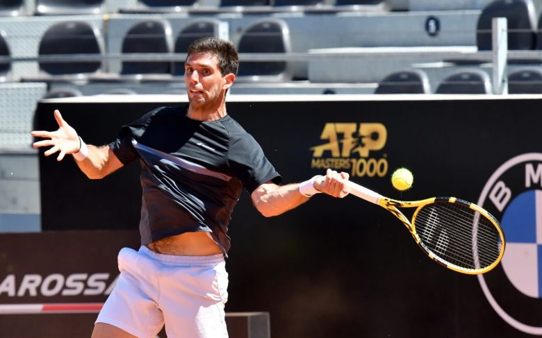 Delbonis sigue en carrera