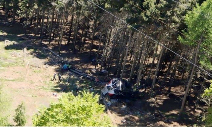 Cayó un teleférico en Italia: 14 muertos y dos heridos graves