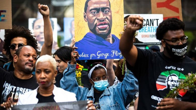 Marchas y homenajes por el aniversario del asesinato de George Floyd