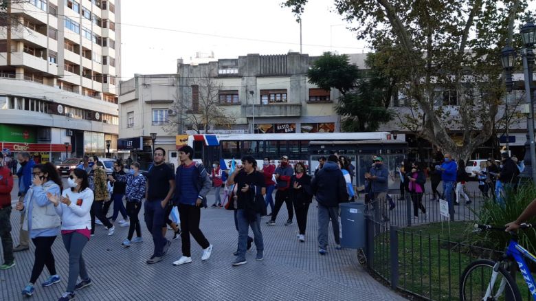 Riocuartenses se manifestaron en el centro de la ciudad contra la cuarentena