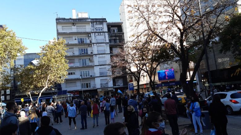 Riocuartenses se manifestaron en el centro de la ciudad contra la cuarentena