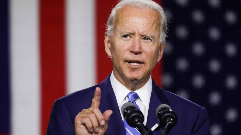 Joe Biden pidió a los servicios de inteligencia investigar los orígenes del coronavirus: quiere saber si se filtró de un laboratorio de Wuhan