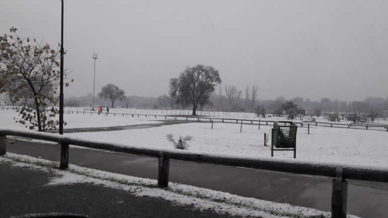 Después de 14 años nevó en Río Cuarto 