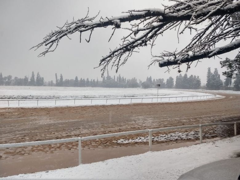 Después de 14 años nevó en Río Cuarto 